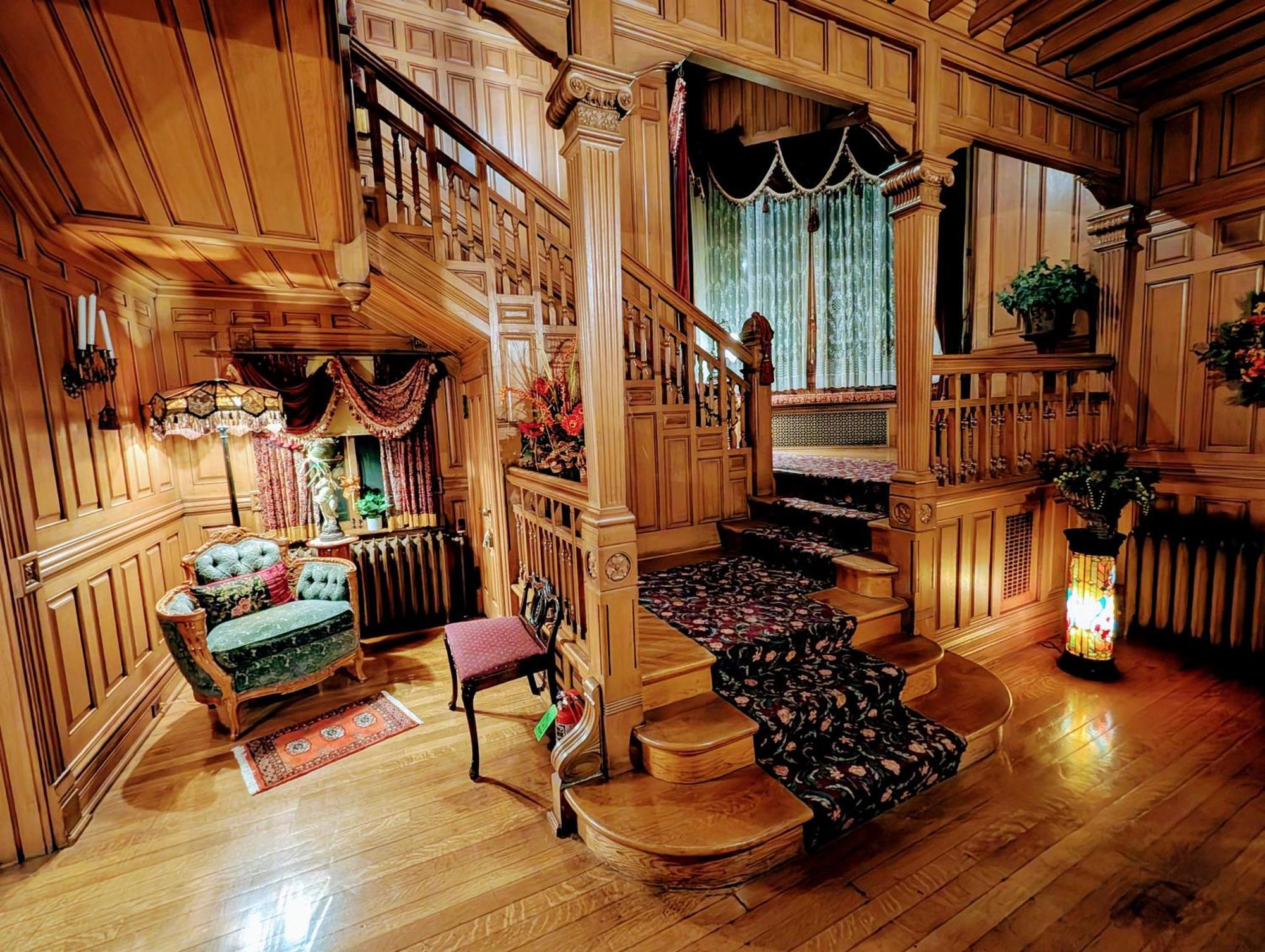 Alexander Mansion Bed & Breakfast Winona Bagian luar foto