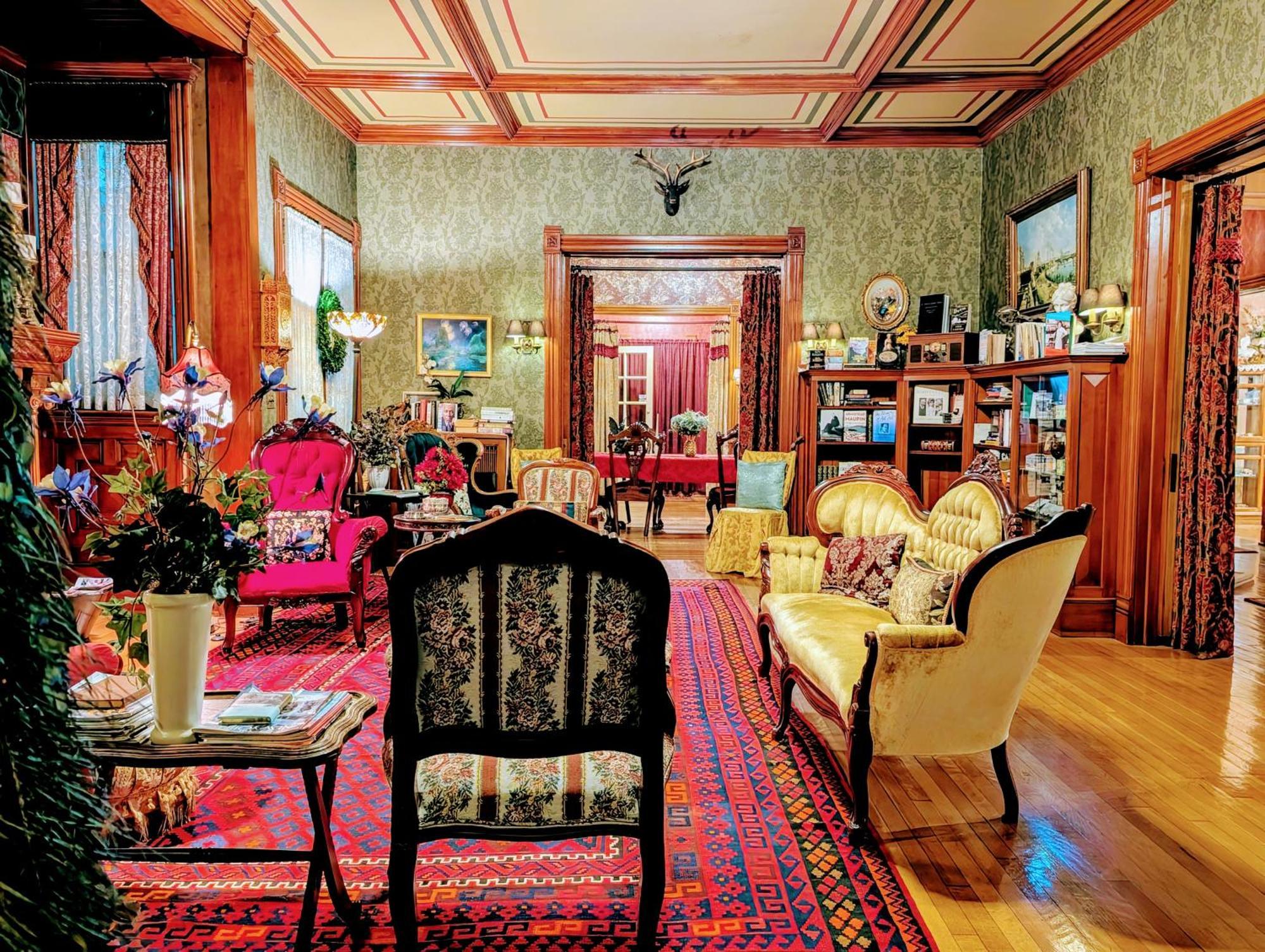 Alexander Mansion Bed & Breakfast Winona Bagian luar foto