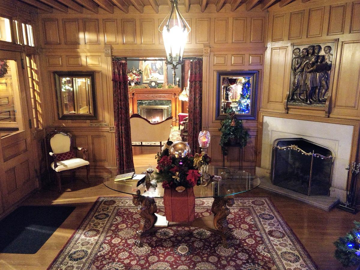 Alexander Mansion Bed & Breakfast Winona Bagian luar foto