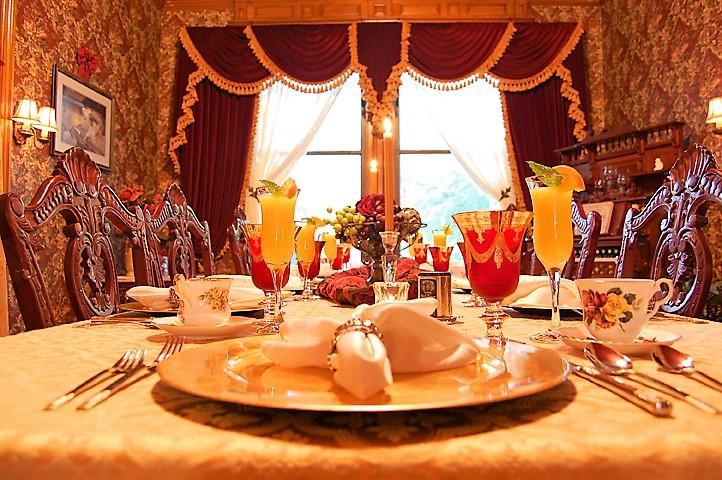Alexander Mansion Bed & Breakfast Winona Bagian luar foto