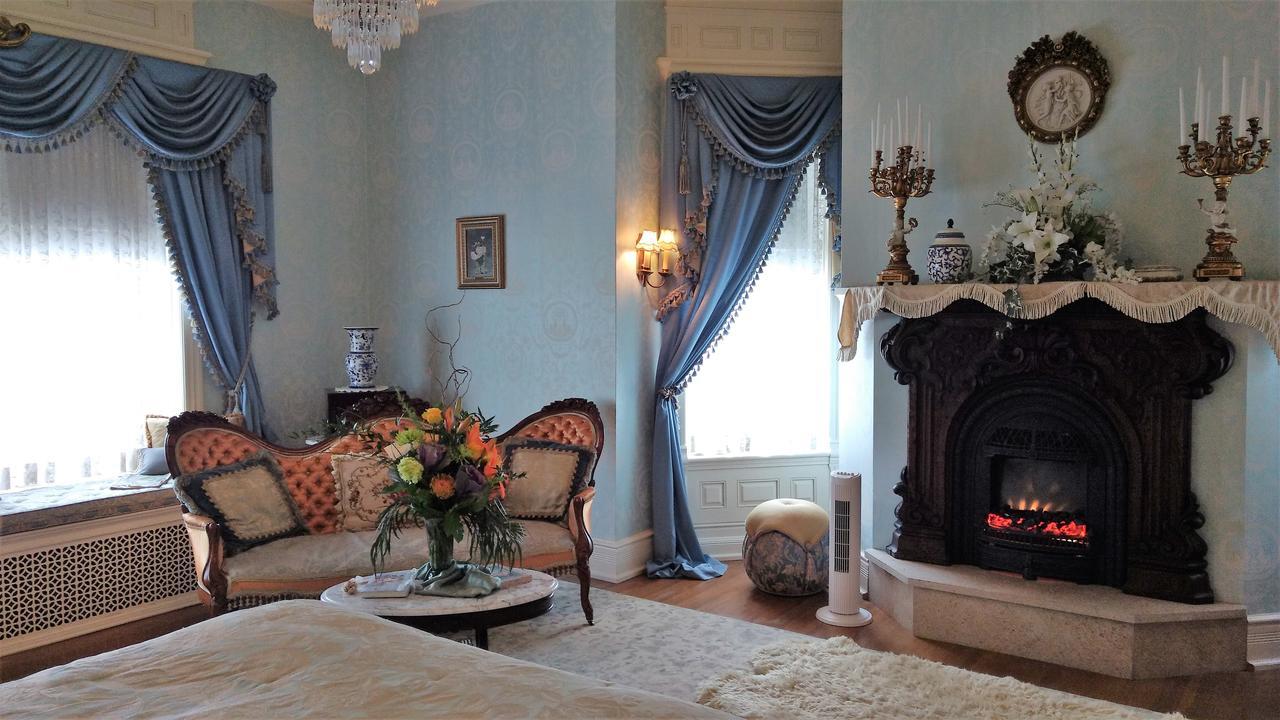 Alexander Mansion Bed & Breakfast Winona Bagian luar foto