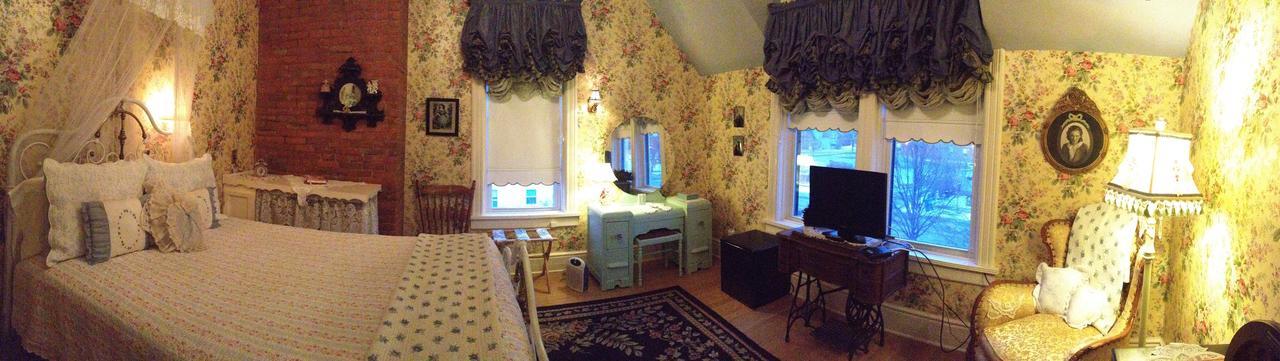 Alexander Mansion Bed & Breakfast Winona Bagian luar foto