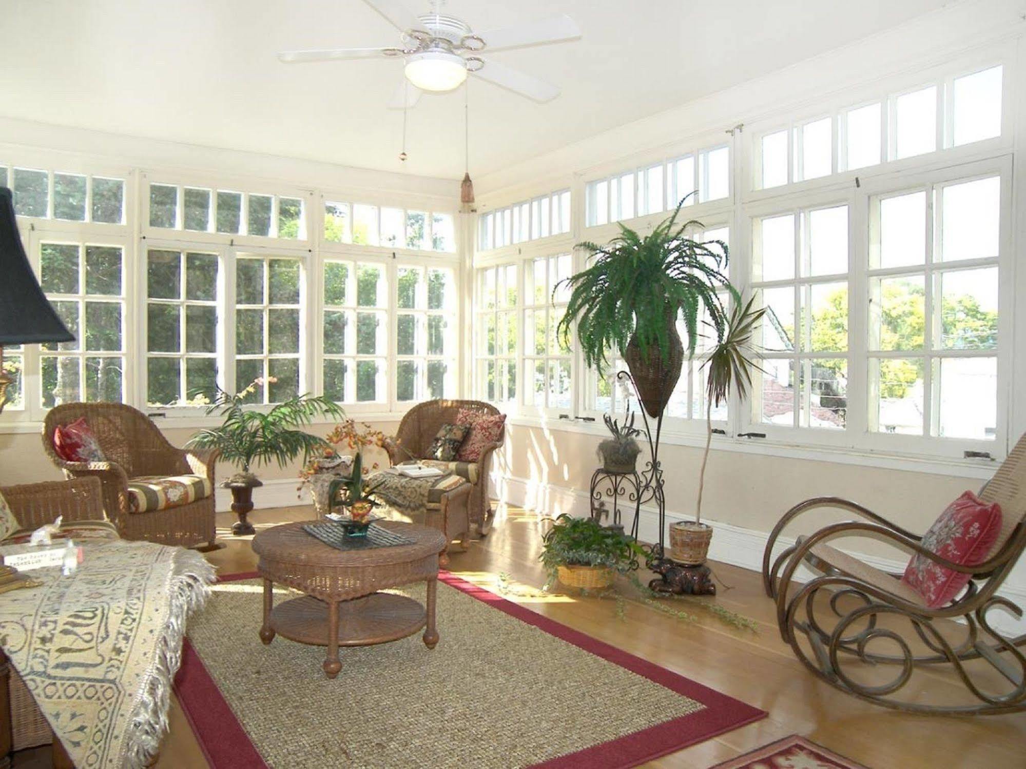 Alexander Mansion Bed & Breakfast Winona Bagian luar foto